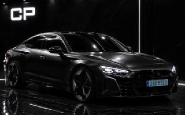 수원수입중고자동차 RS e-트론 GT GT RS 매물 사진 8 - 2022/04 67,514km