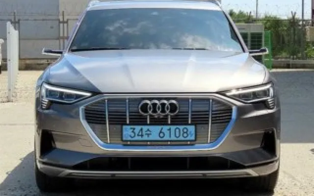 수원수입중고자동차 e-트론 55 콰트로 매물 사진 20 - 2023/09 25,187km