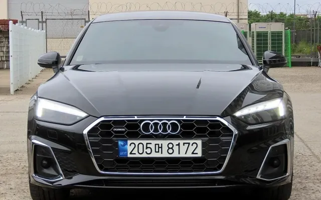 수원수입중고자동차 A5 (F5) 40 TFSI 콰트로 프리미엄 스포트백 매물 사진 16 - 2023/03 42,160km